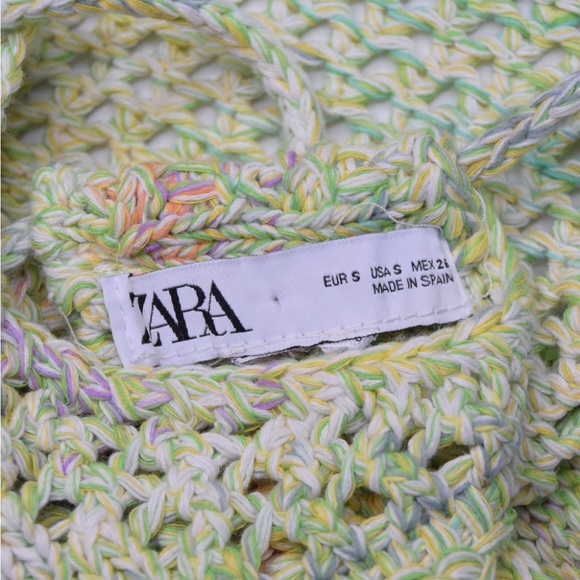 Zara crochet halter cropped top - Picture 3 of 4